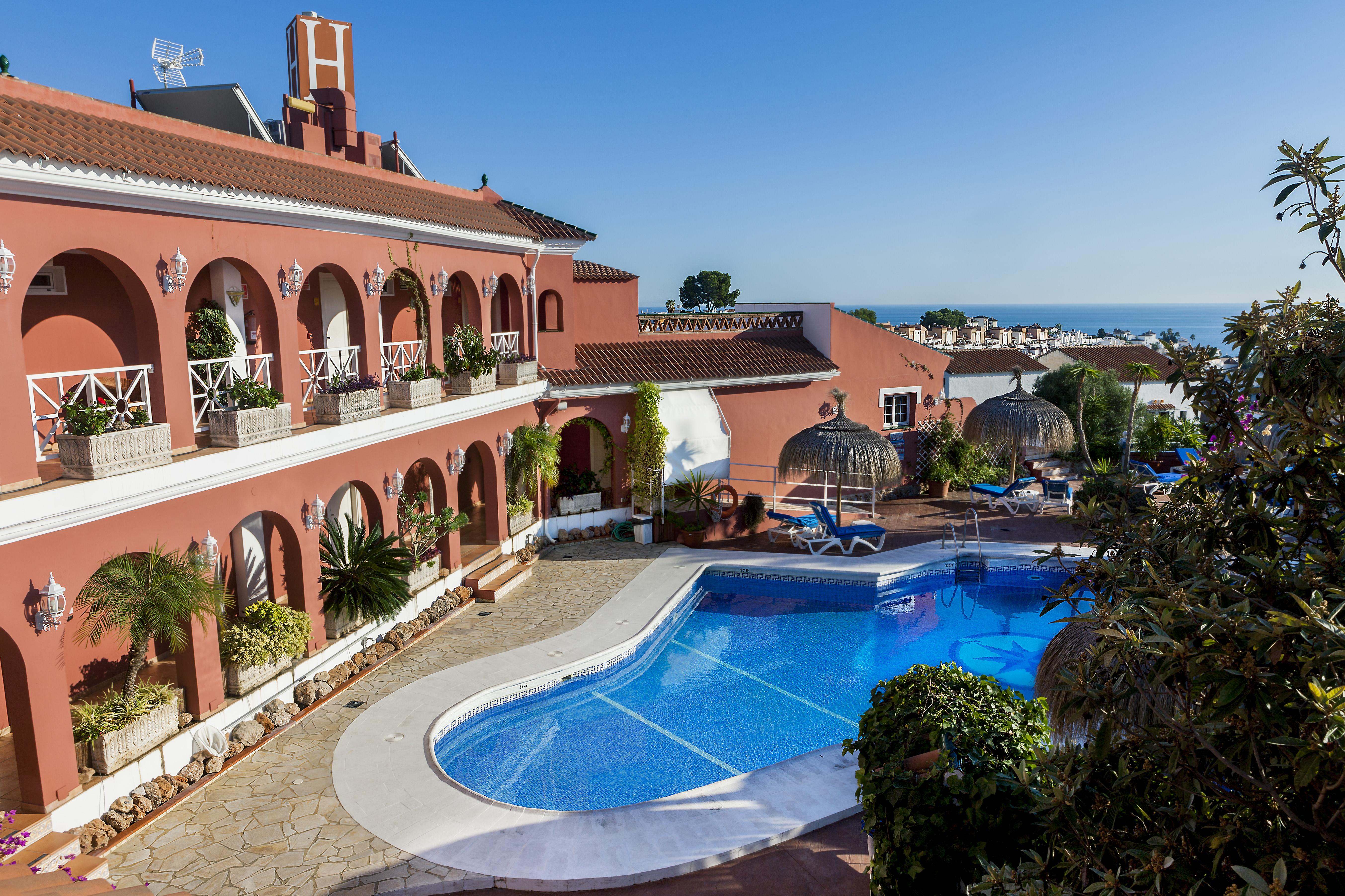 Los Arcos Hotel Nerja Exterior photo