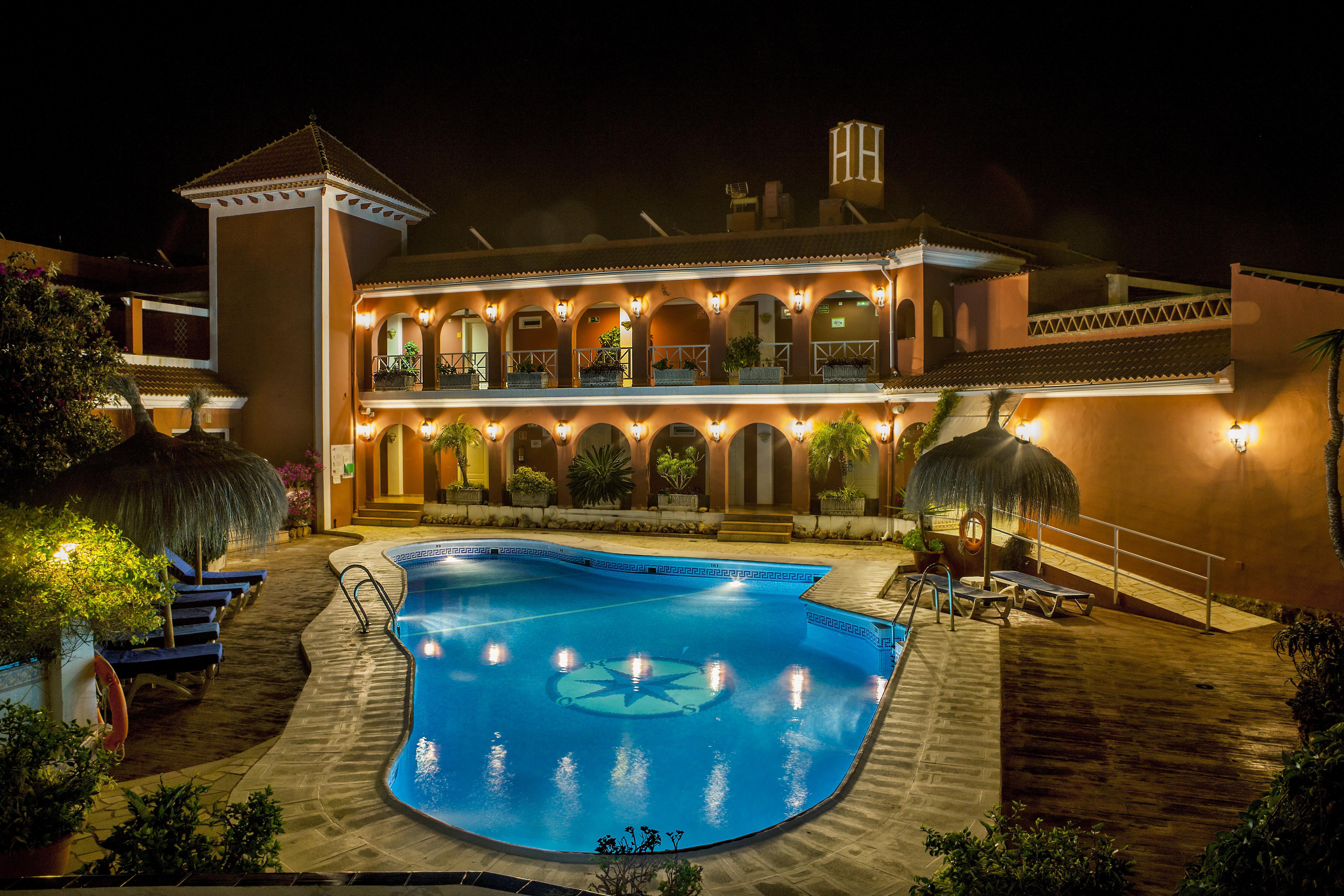 Los Arcos Hotel Nerja Exterior photo