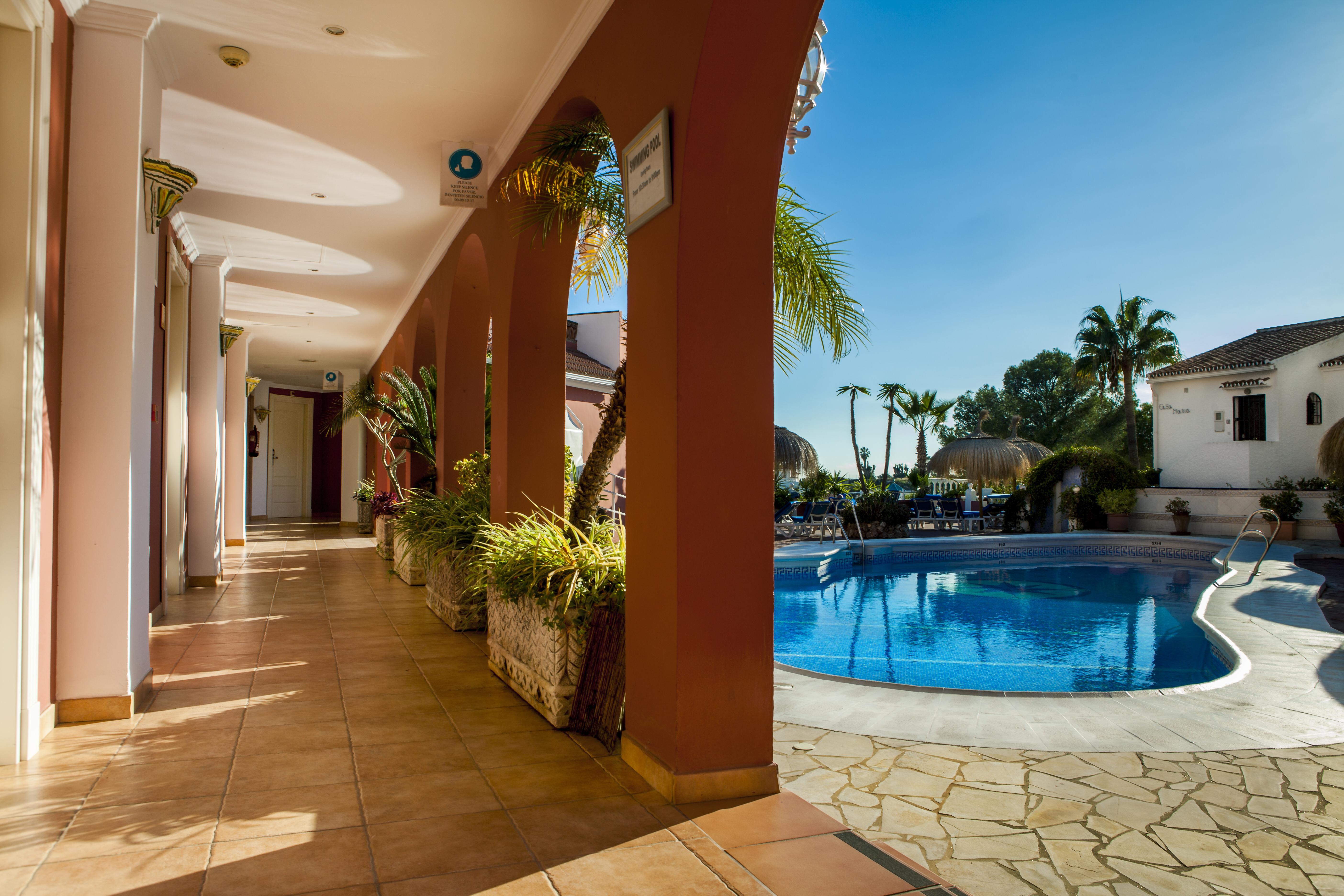 Los Arcos Hotel Nerja Exterior photo