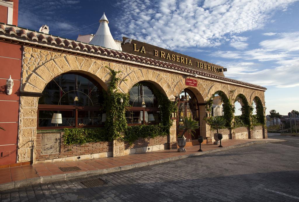 Los Arcos Hotel Nerja Exterior photo