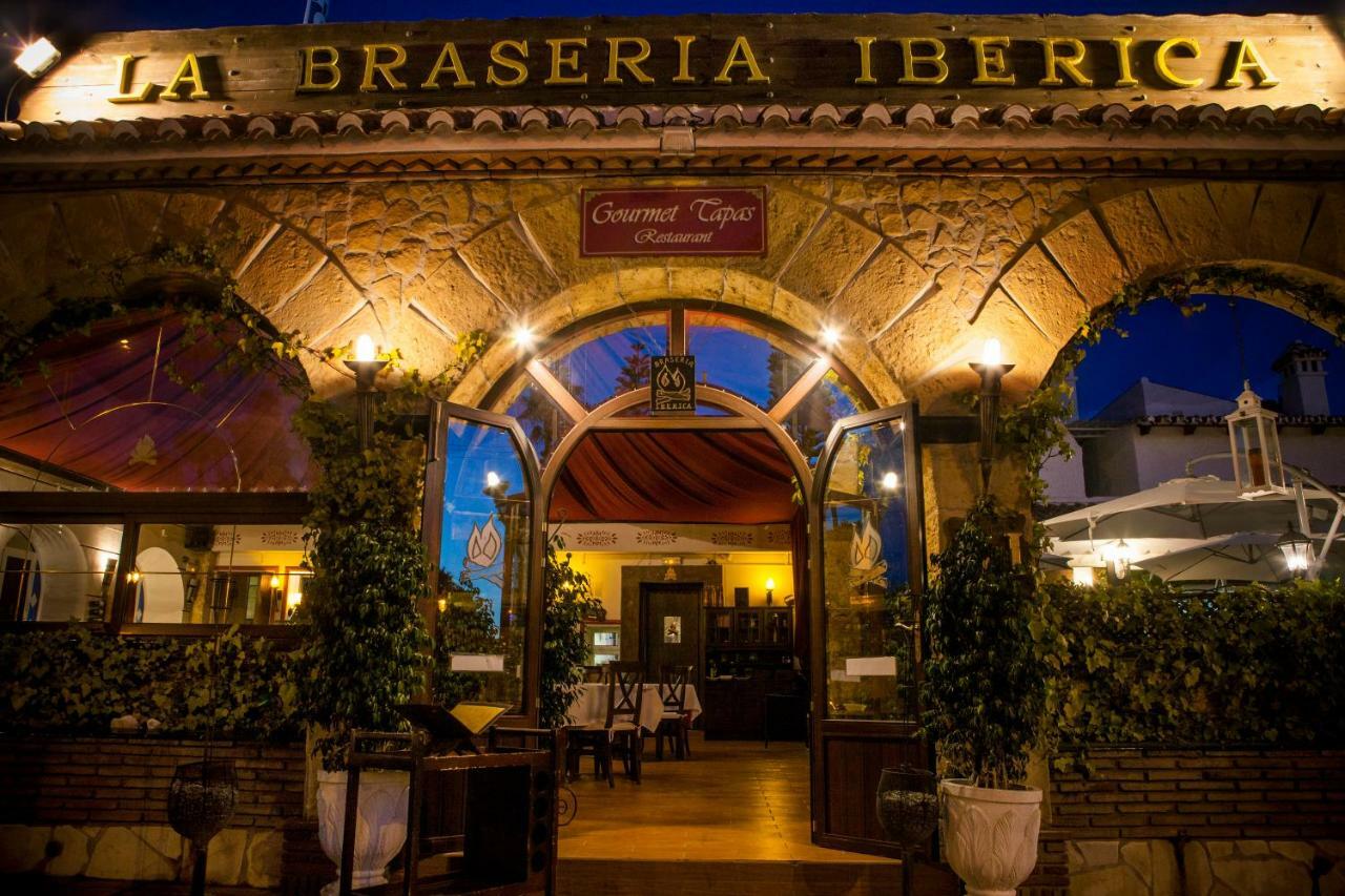 Los Arcos Hotel Nerja Exterior photo